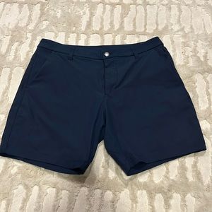 Lululemon Commission Classic-Fit Short 7"
Warpstreme (33” Waist)